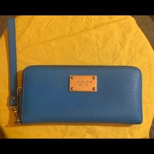 MICHAEL KORS turquoise color leather wallet